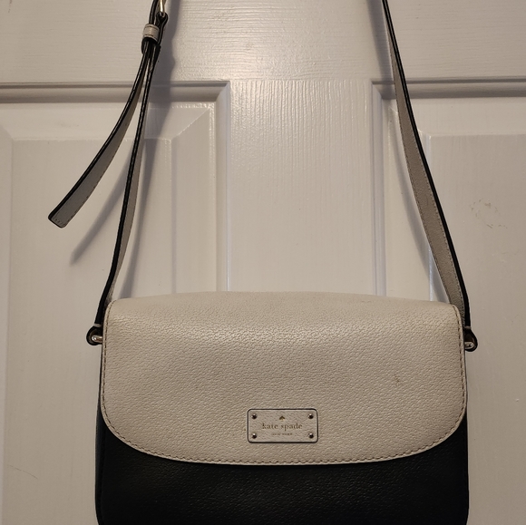 Kate spade crossbody - Picture 3 of 5